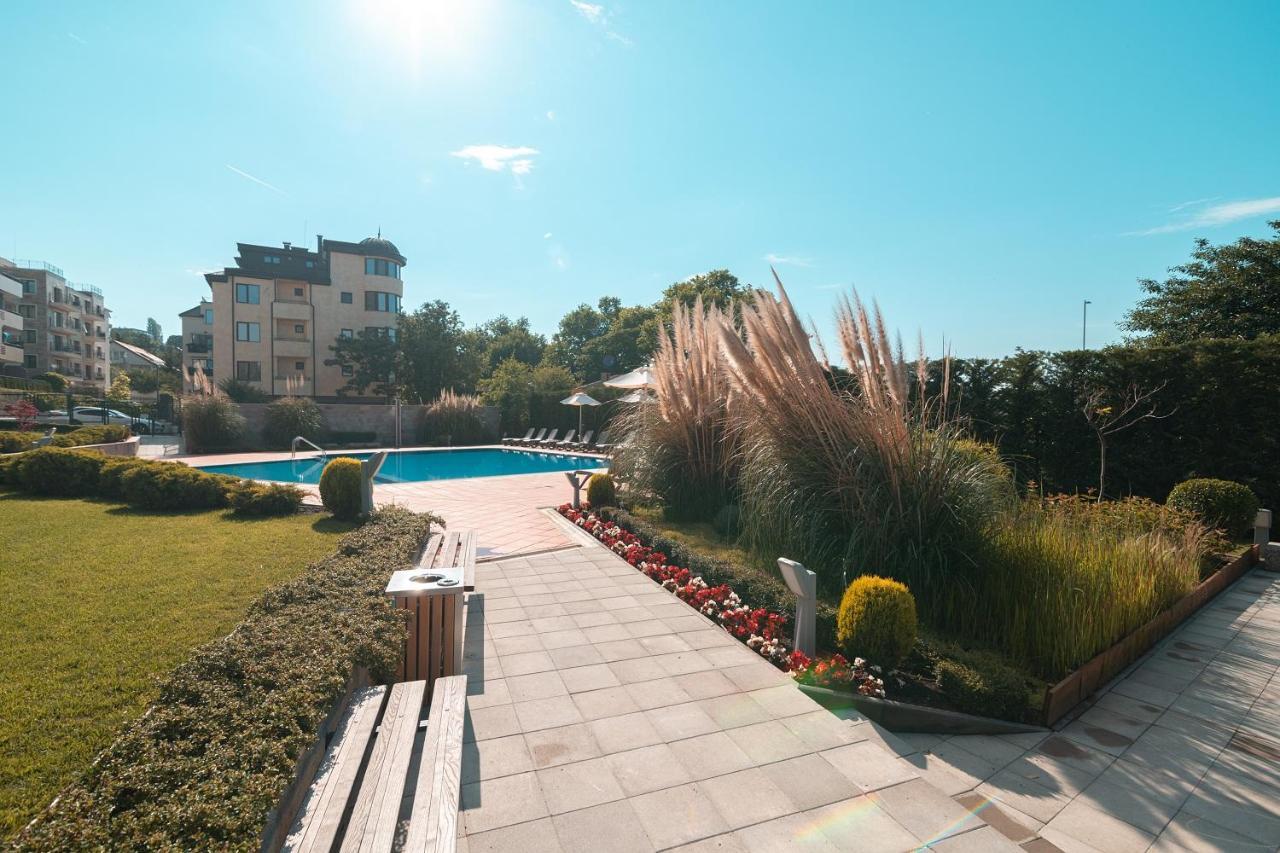 Nobile Apartment - Coral Residence Complex With Parking & Pool Varna Exterior photo